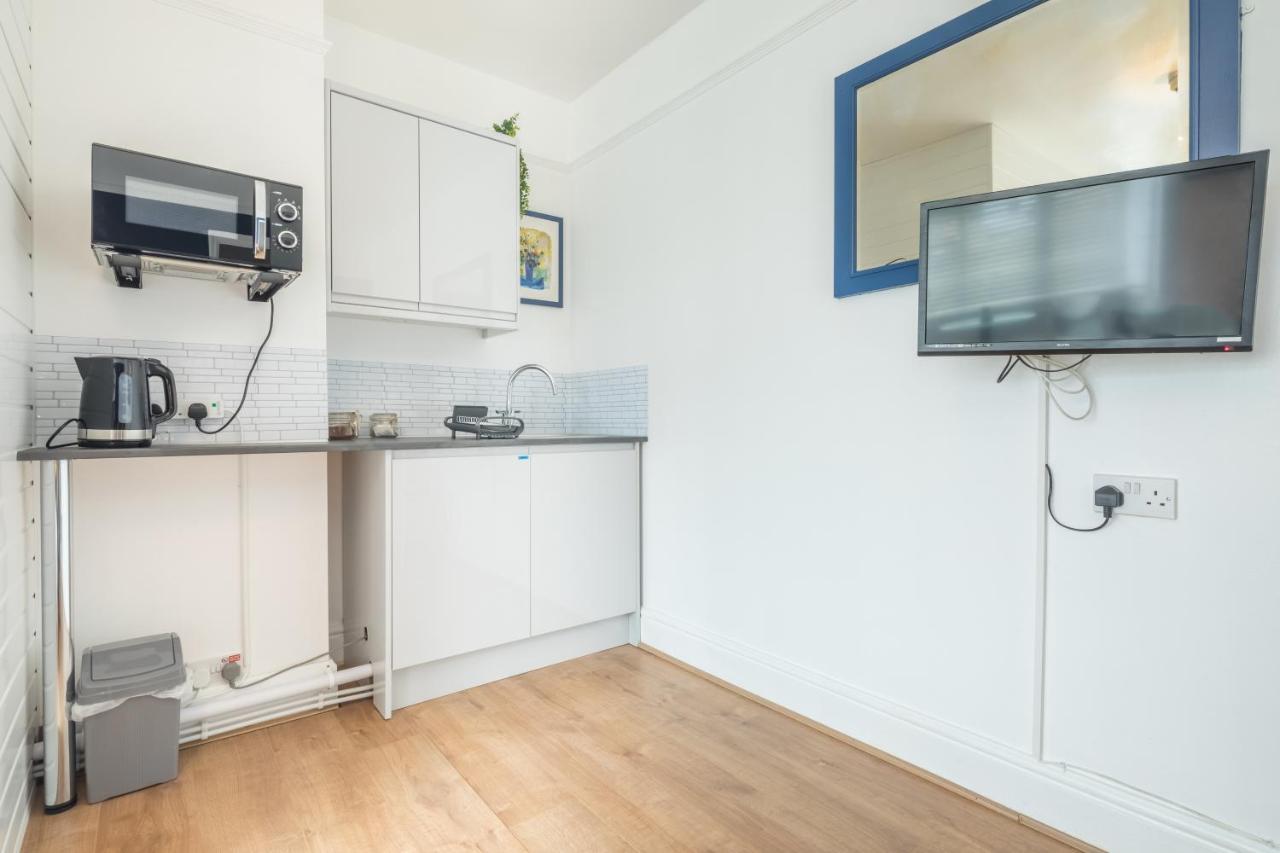 Private Room 4 With Kitchenette By Cb Stays No Minimum Stays Cambridge  Exterior photo